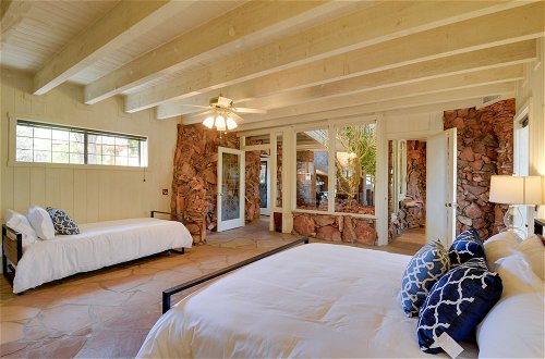 Foto 11 - Unique Sedona Home w/ Mountain Views & Guest House