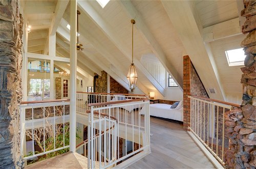 Foto 9 - Unique Sedona Home w/ Mountain Views & Guest House