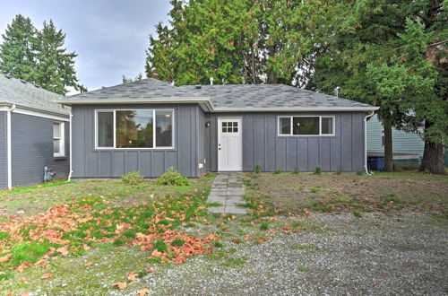 Foto 10 - Bright Seattle Cottage w/ Private Backyard Access