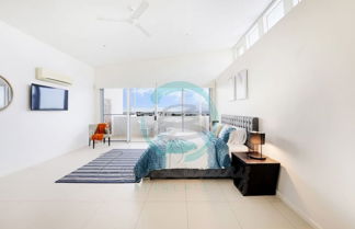 Photo 3 - ZEN LUXURY 2-STORY Penthouse Mindal View