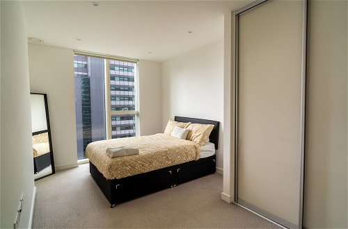 Foto 7 - Luxury 2-bed Croydon Apartment Near Gatwick