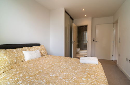 Foto 10 - Luxury 2-bed Croydon Apartment Near Gatwick