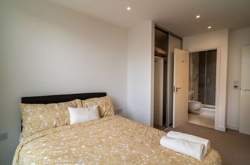 Foto 4 - Luxury 2-bed Croydon Apartment Near Gatwick