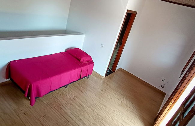 Casa com Piscina e Churrasqueira - Foto 5