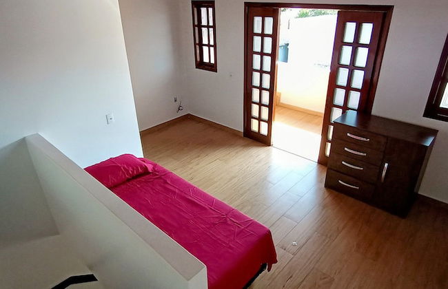Casa com Piscina e Churrasqueira - Foto 1