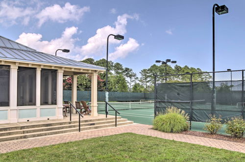 Photo 13 - Stylish Home + Screened Porch, 6 Mi to Beach