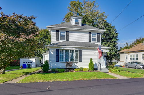 Photo 32 - Lovely Westerley Home w/ Yard & Grill