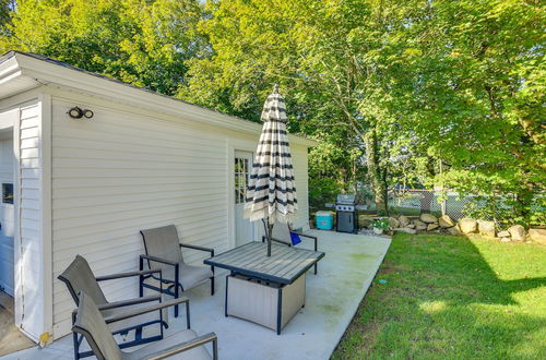 Photo 4 - Lovely Westerley Home w/ Yard & Grill