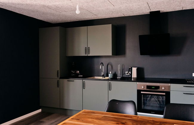 Studio Apartment | Unique Location | Stunning View - Photo 3