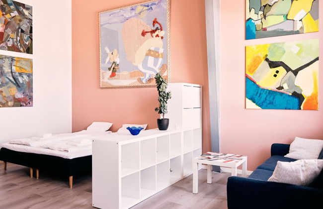 Studio Apartment | Unique Location | Stunning View - Photo 5