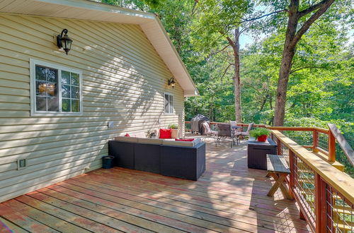 Foto 26 - Secluded Ozark Mtn Cottage w/ Wraparound Deck