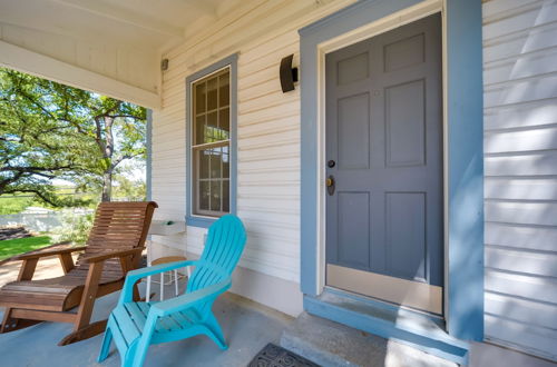 Photo 11 - Updated Marble Falls Apartment w/ Private Porch