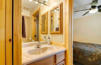 Photo 2 - Pet-friendly Apt in Duck Creek Village w/ Mtn View