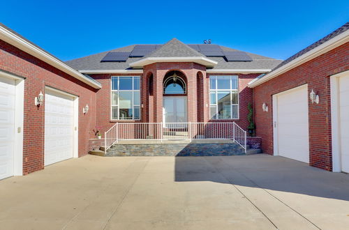 Photo 24 - Spacious Brighton Home w/ Game Room + Fire Table