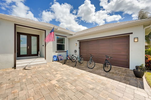 Foto 16 - Marco Island Home w/ Heated Pool + Screened Lanai