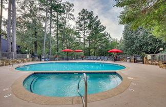 Photo 2 - Luxury Lakefront Hot Springs Condo w/ Pools