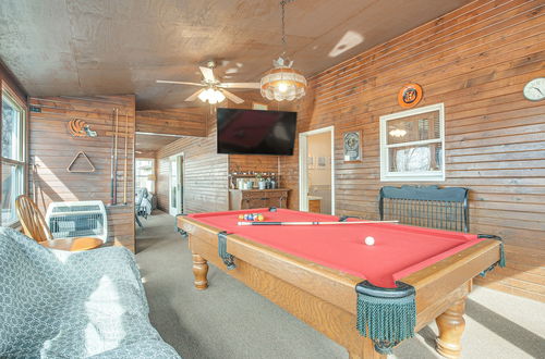 Foto 16 - Pet-friendly Ohio Escape w/ Pool, Deck & Fire Pit