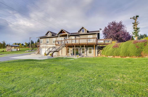 Photo 11 - Chic & Modern Snohomish Hideaway on a Working Farm