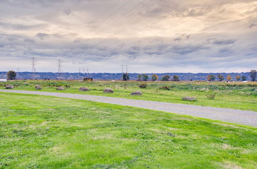 Photo 6 - Chic & Modern Snohomish Hideaway on a Working Farm