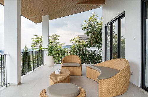 Photo 27 - Sunrise City View Villa 9 Bedrooms with a Heated Private Swimming Pool