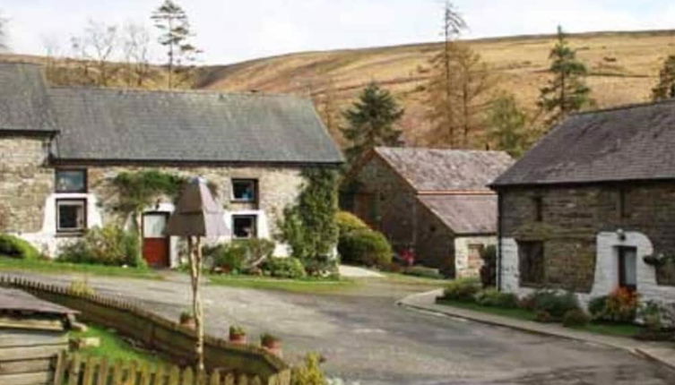 Foto 1 - Cosy Stone Cottage on Llanllwni Mountain