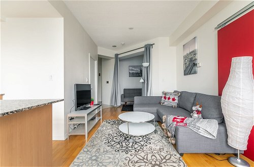 Photo 15 - Stylish 1BR in Heart of City 2204