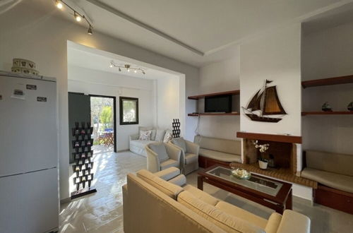 Foto 8 - Stay at Beachfront Villa Lilia in Pefkohori, Halkidiki for a Dreamy Vacation