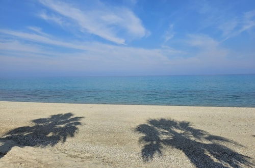 Foto 19 - Stay at Beachfront Villa Lilia in Pefkohori, Halkidiki for a Dreamy Vacation