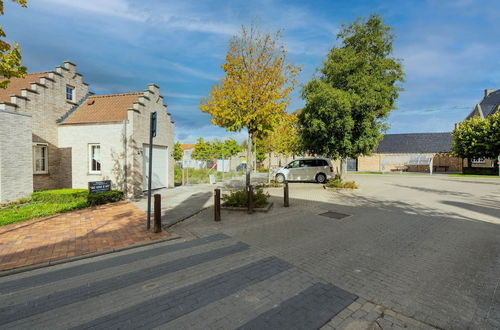 Photo 37 - Inviting Holiday Home in Nieuwpoort With Garden