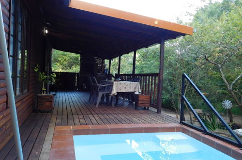 Foto 20 - Hout Huisie Wooden House Self Catering Africa Bush Vacation In Marloth Park