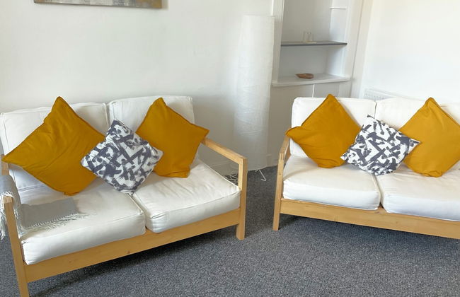 Immaculate 1-bed Apartment in Largs - Foto 1