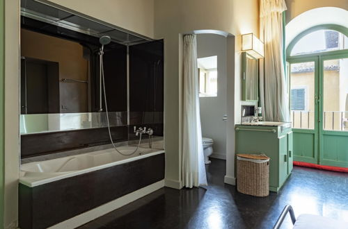 Foto 58 - Villa di Tizzano Luxurious Retreat in Paradise