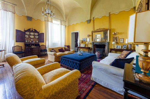 Photo 30 - Villa di Tizzano Luxurious Retreat in Paradise