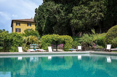 Photo 12 - Villa di Tizzano Luxurious Retreat in Paradise