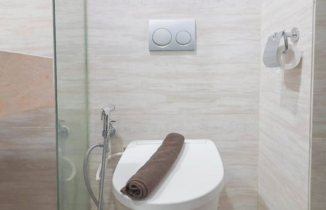Best Homey And Modern Studio At Uttara The Icon Apartment - Foto 8