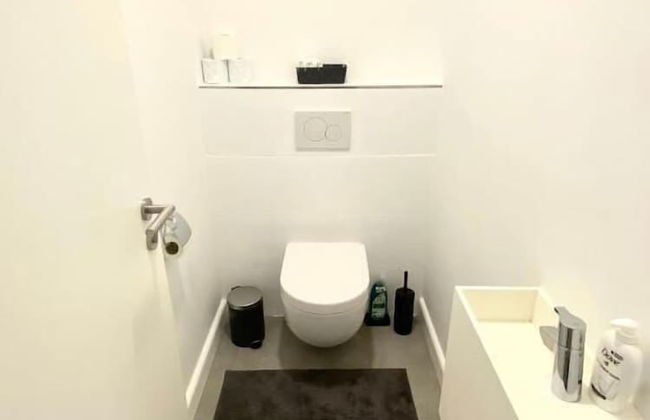 2 Bedrooms Flat in Center with Parking - Foto 21
