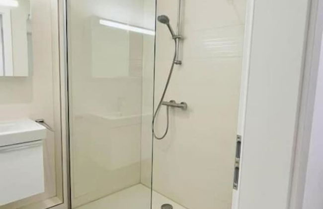 2 Bedrooms Flat in Center with Parking - Foto 19