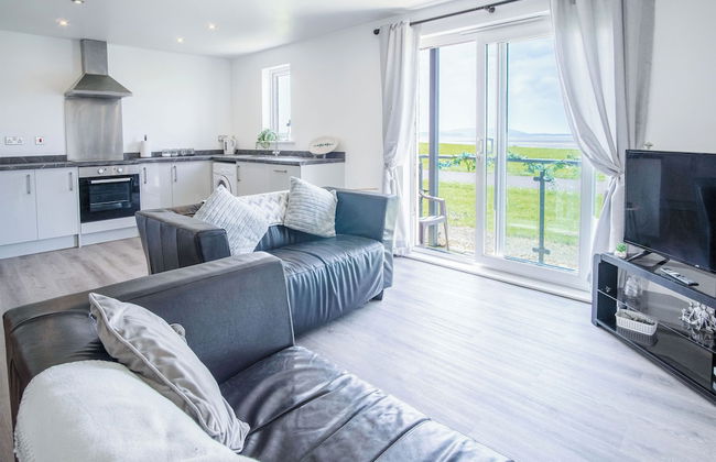 Beach View - 2 Bed Apartment - Llanelli - Foto 27