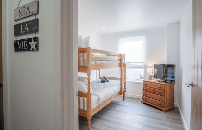 Beach View - 2 Bed Apartment - Llanelli - Foto 7