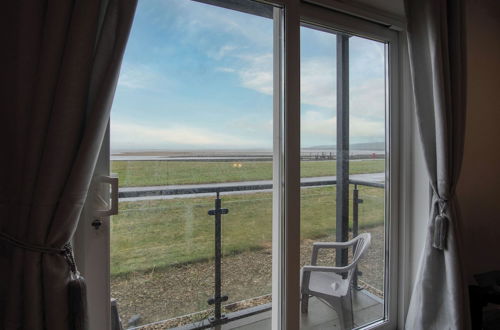 Photo 38 - Beach View - 2 Bed Apartment - Llanelli