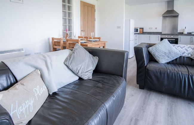 Beach View - 2 Bed Apartment - Llanelli - Foto 30