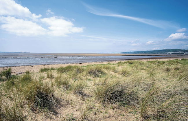 Beach View - 2 Bed Apartment - Llanelli - Foto 50