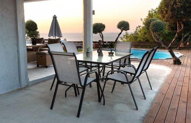 Sunset Bliss Villa in Karteros - Photo 9