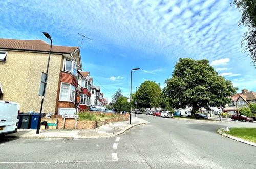 Foto 26 - Lovely 2-bed Tree-hole in Northolt Southharrow