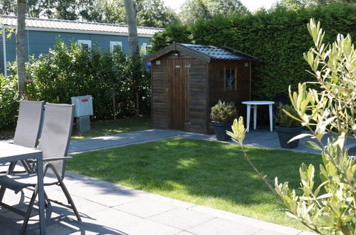 Photo 14 - Tidy Chalet with Microwave near Wadden Sea