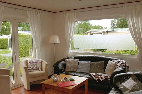 Photo 2 - Tidy Chalet with Microwave near Wadden Sea