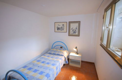 Photo 4 - Well Located Apartment With Swimming Pool in Lignano