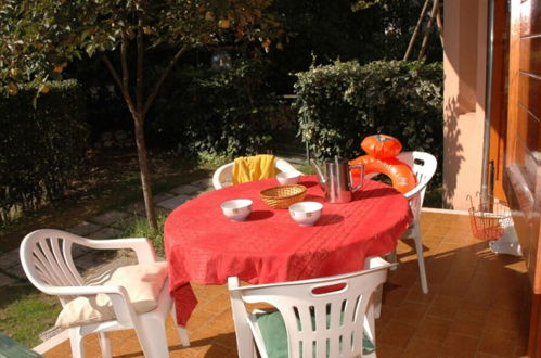 Photo 7 - Well Located Apartment With Swimming Pool in Lignano