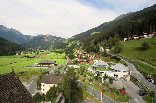 Foto 31 - Luxurious Chalet in Wald im Pinzgau With Sauna