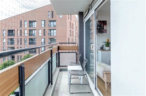 Photo 26 - Central 2BD Flat With Balcony - Shoreditch